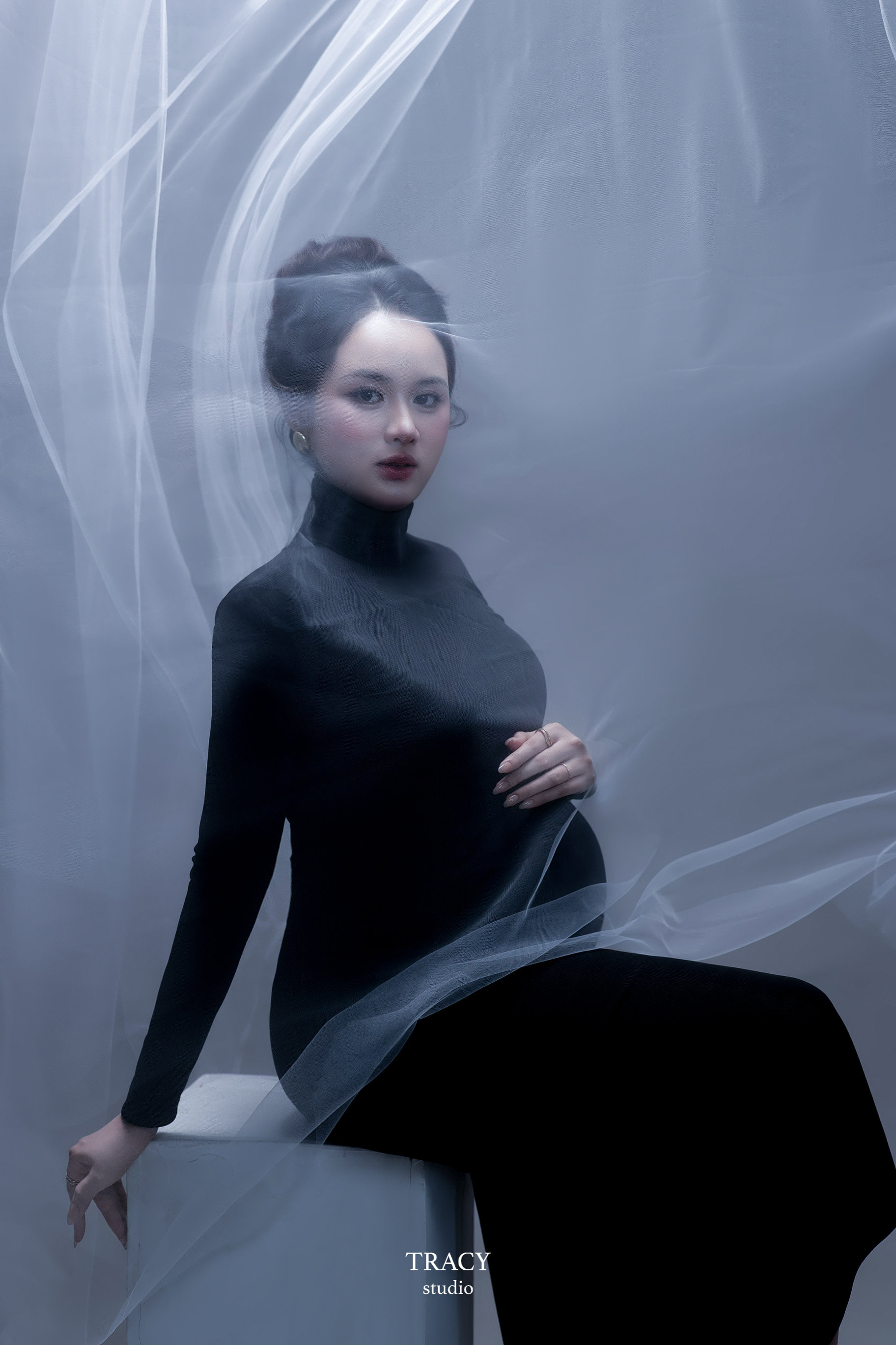 frontend/img/gallery/anh-bau/tracy-studio-chup-concept-bau-hoang-huong (4).jpg